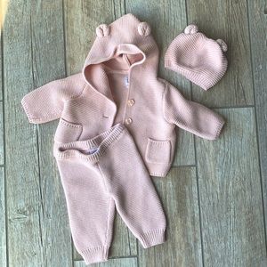 BUNDLE Baby Gap pink 0-3m newborn bear sweater set